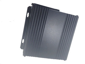 HD سيارة الصندوق الأسود DVR ، 4 قناة SD سيارة دفر مسجل مع نظام تحديد المواقع لإدارة الأسطول
